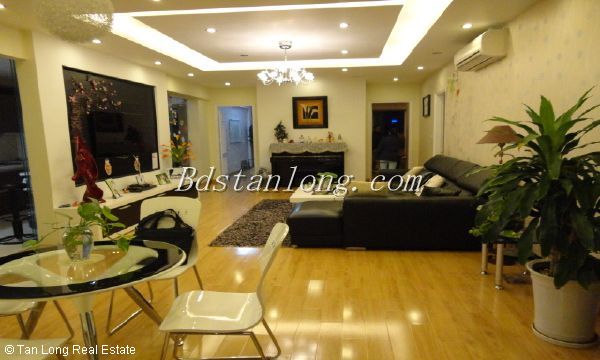 Luxury apartment rental at N05 Hoang Dao Thuy, Cau Giay district 3