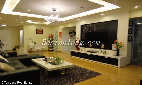 Luxury apartment rental at N05 Hoang Dao Thuy, Cau Giay district 4