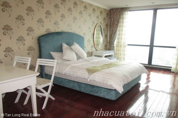 Luxury apartment rental in Vincom Ba Trieu 4