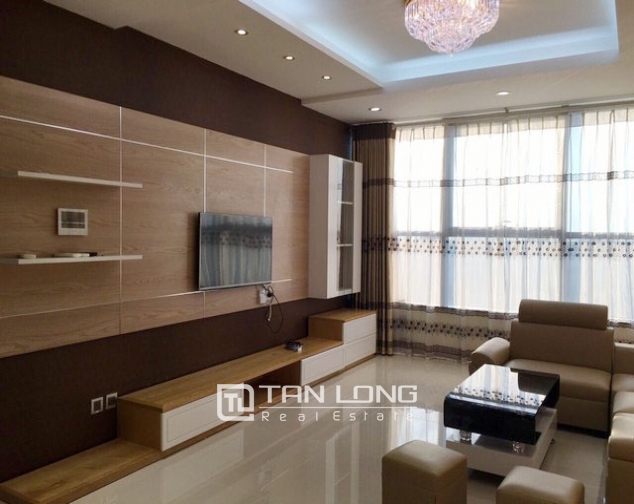 Luxury apartment with 3 bedrooms for lease in Thang Long Number One 2
