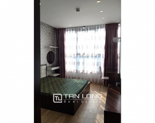Luxury apartment with 3 bedrooms for lease in Thang Long Number One 5