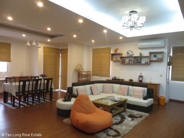 Magnificent 3 bedroom apartment in Trung Yen Plaza, Cau Giay for rent 2