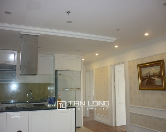 Middle floor 3 bedroom apartment in Tower C, Golden Palace for lease 5
