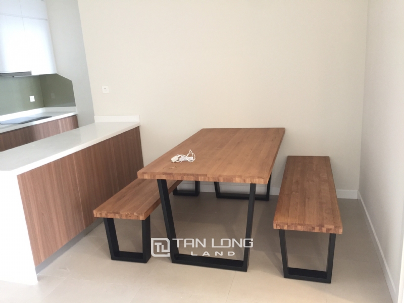 Moden 2-bedroom apartment for rent in Kosmo Tay Ho, Ha Noi 5