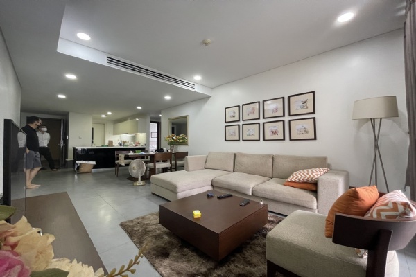 Modern 2 -  bedroom apartment in Watermark Hanoi for rent