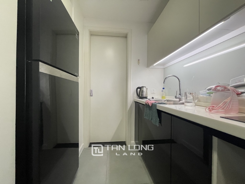 Modern 2 -  bedroom apartment in Watermark Hanoi for rent 8