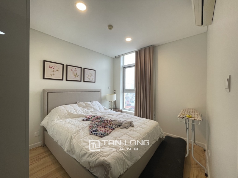 Modern 2 -  bedroom apartment in Watermark Hanoi for rent 14