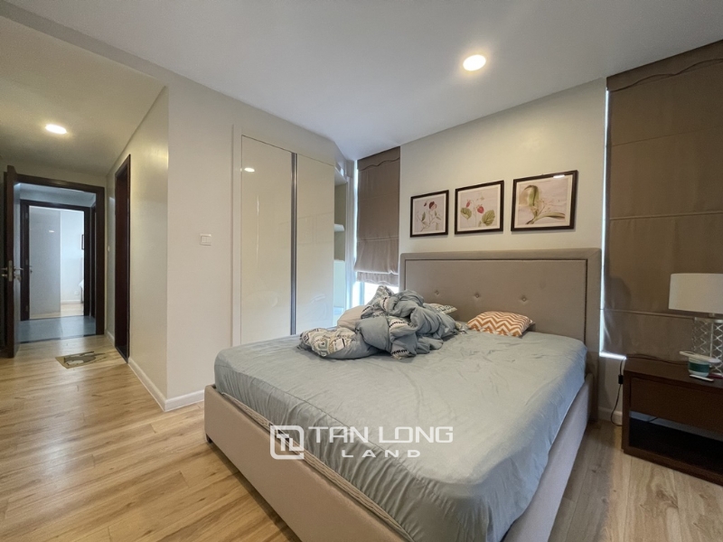 Modern 2 -  bedroom apartment in Watermark Hanoi for rent 15