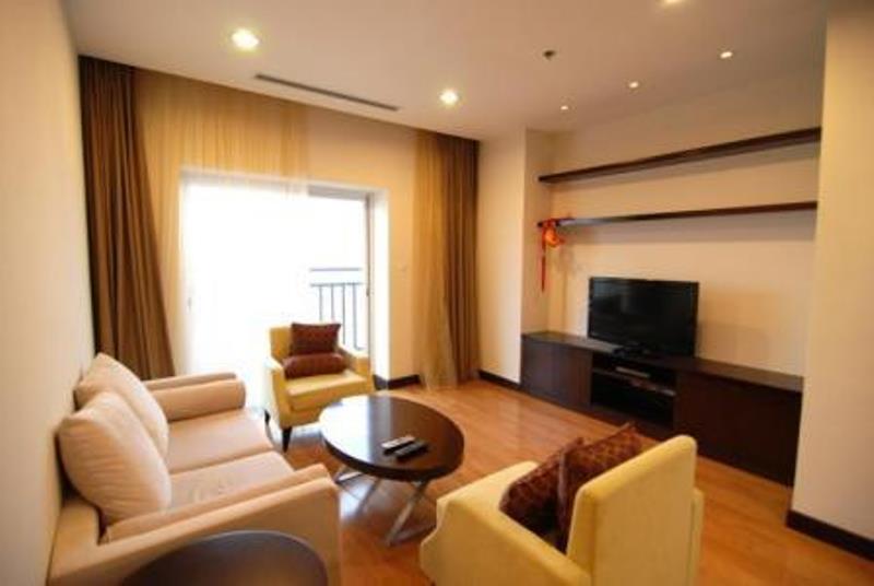Modern 2 bedroom apartment on high floor in Hoa Binh Green Apartment