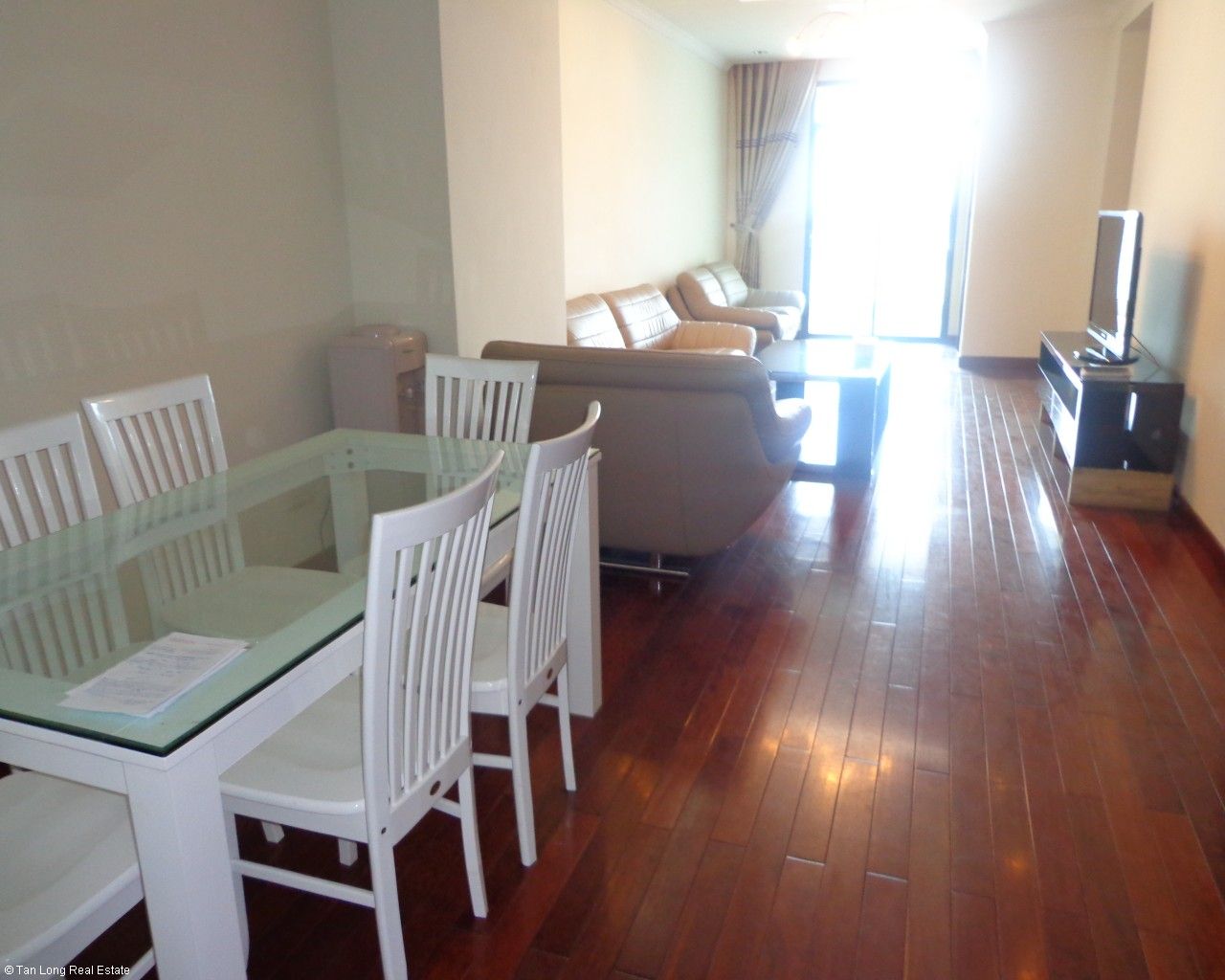 Modern 3 bedroom apartment for rent in Vincom Center, Mai Hac De str, Hai Ba Trung dist 2