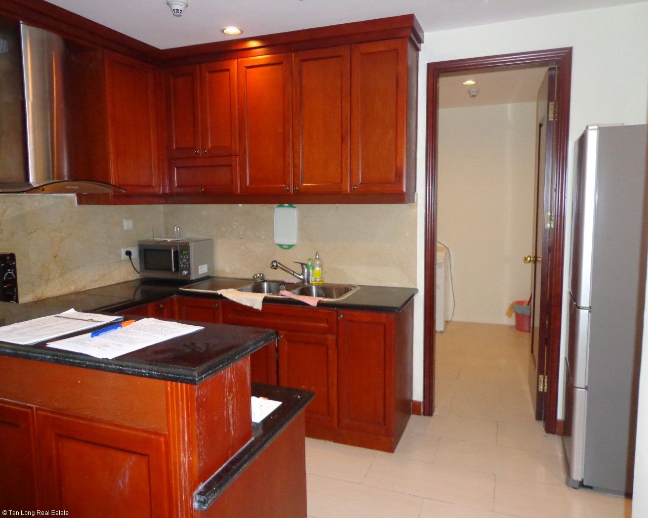 Modern 3 bedroom apartment for rent in Vincom Center, Mai Hac De str, Hai Ba Trung dist 5