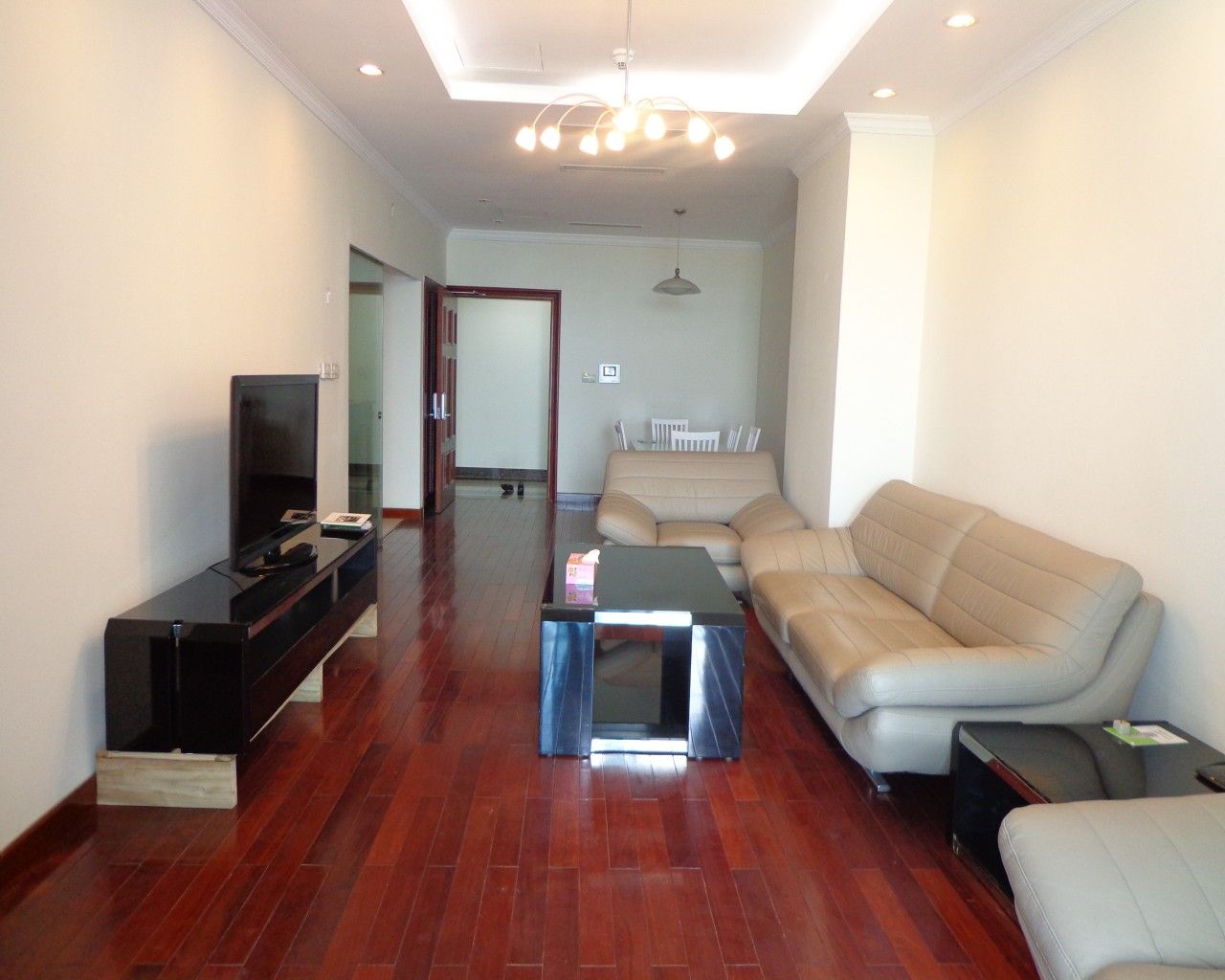 Modern 3 bedroom apartment for rent in Vincom Center, Mai Hac De str, Hai Ba Trung dist