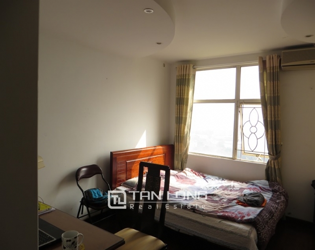 Modern 3 bedroom apartment in 15/17 Ngoc Khanh Apartment Building for lease 4
