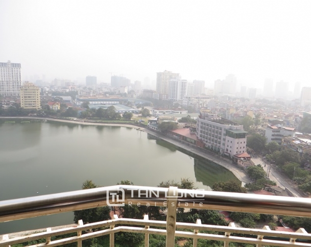 Modern 3 bedroom apartment in 15/17 Ngoc Khanh Apartment Building for lease 7