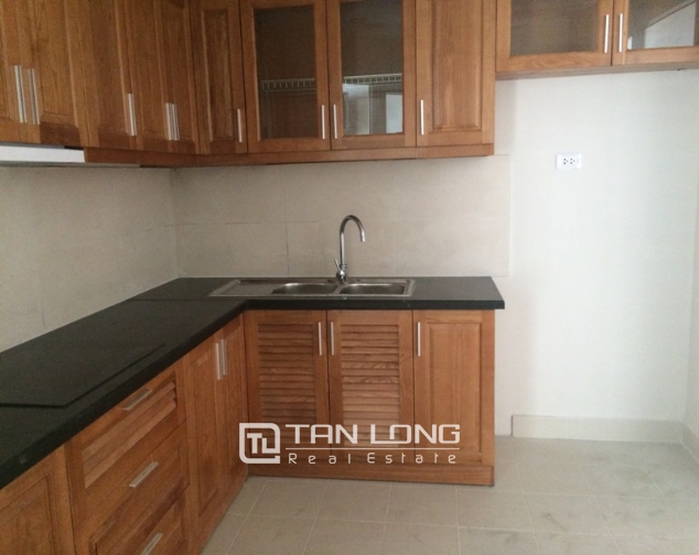 Modern 3 bedroom apartment to rent in N04 Hoang Dao Thuy, Cau Giay, Hanoi 3
