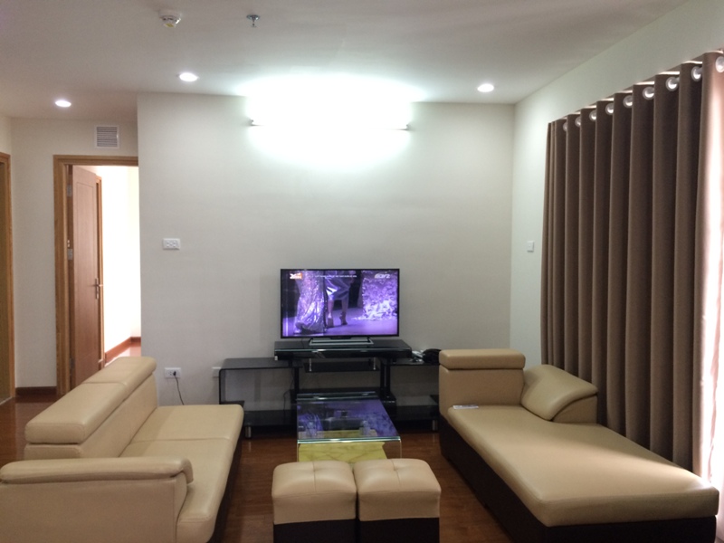 Modern 94m2 apartment with 2 bedrooms to rent in N04 Hoang Dao Thuy, Cau Giay district