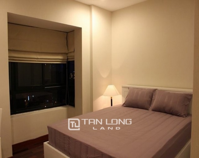 Modern and furnished 2 bedroom apartment for rent in Chelsea Park Cau Giay district 5