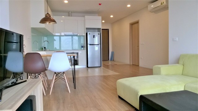 Modern and nice 2 bedroom apartment for rent in Mipec Riverside, Long Bien district