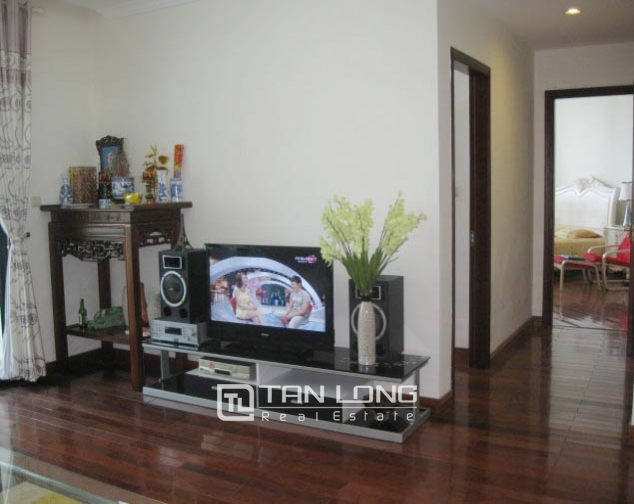 Modern apartment with 2 bedrooms for lease in Vincom Ba Trieu, Hai Ba Trung district 3