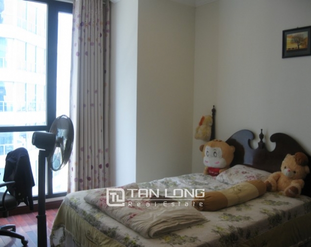 Modern apartment with 2 bedrooms for lease in Vincom Ba Trieu, Hai Ba Trung district 8