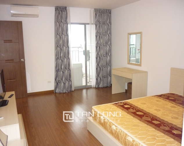 Modern apartment with 3 bedroom for rent in Star Tower, Cau Giay, Hanoi 4