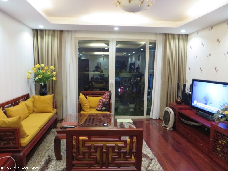 Modern apartment with 3 bedroom for rent in Tower B Mandarin Gadern, Cau Giay, Hanoi 1