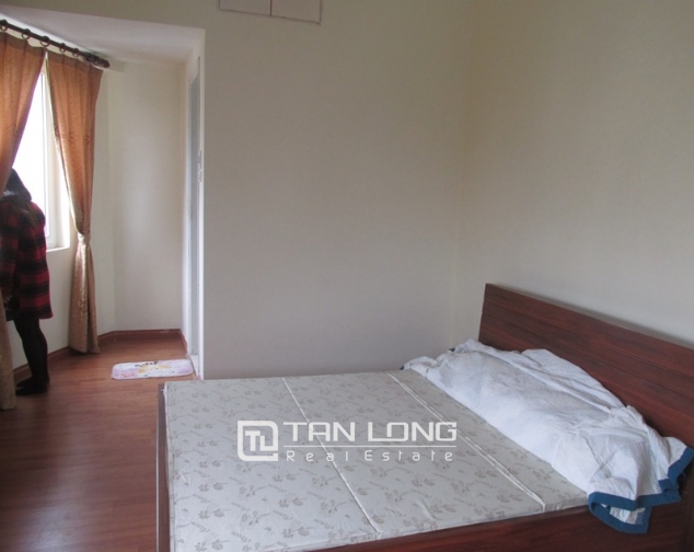 Modern apartment with 3 bedrooms in De La Thanh for rent 6