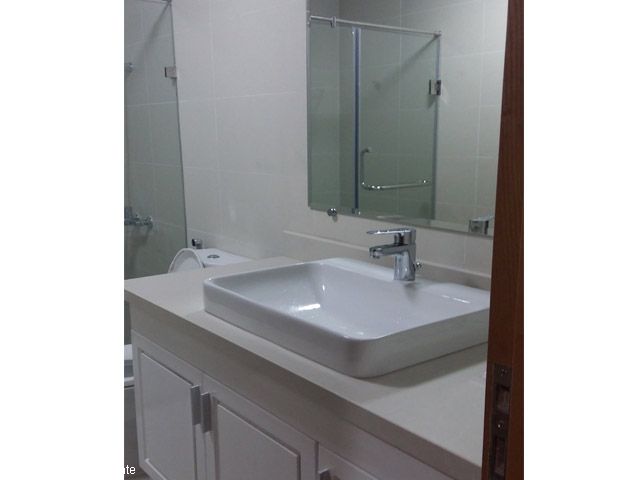 N04 Hoang Dao Thuy apartment with 3 bedrooms for rent, $1200 4