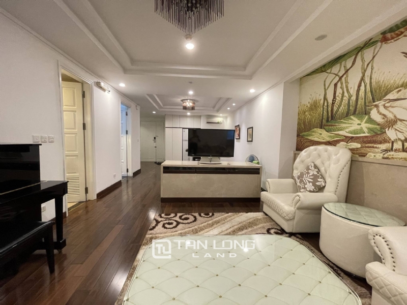 Neoclassic apartment for rent in G3 Ciputra 2