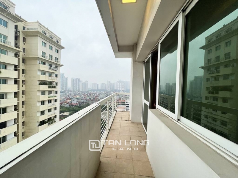 New 4 - bedroom apartment for rent in E4 Ciputra Tay Ho 30
