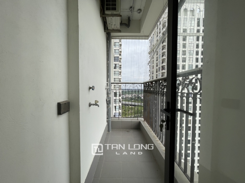 Newly furnished 3 bedroom apartment for rent in R1 building Sunshine Riverside 6