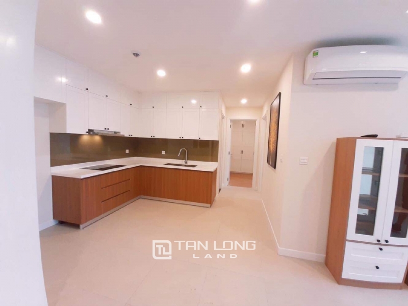 Nhat Tan pridge view apartment for rent in Kosmo Tay Ho, Tay Ho district 2
