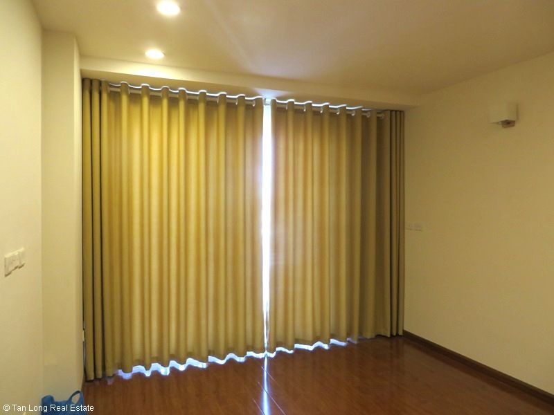 Nice 3 bedroom apartment for lease in N04 Hoang Dao Thuy, Cau Giay, Hanoi 3