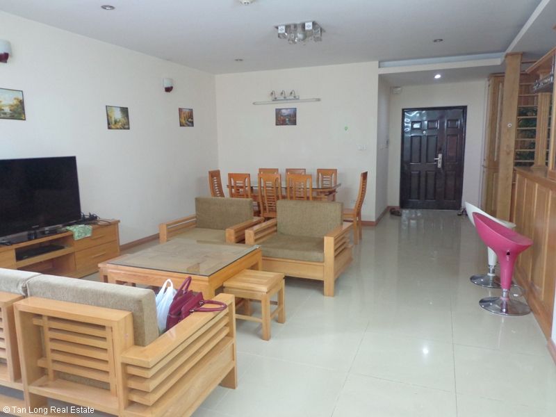 Nice 3 bedroom apartment for rent in M5 Nguyen Chi Thanh, Dong Da, Hanoi 1