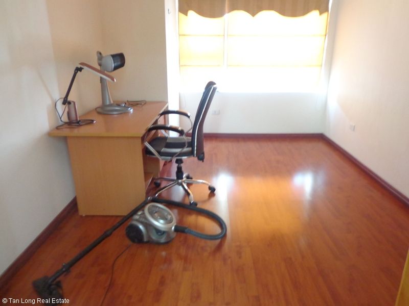 Nice 3 bedroom apartment for rent in M5 Nguyen Chi Thanh, Dong Da, Hanoi 8