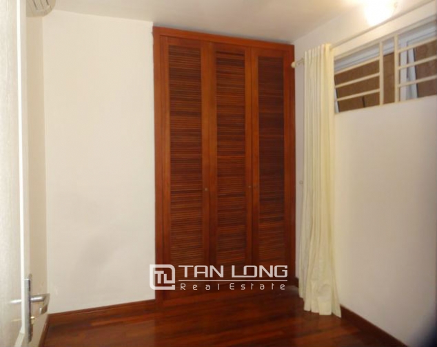 Nice 3 bedroom apartment to rent in 713 Lac Long Quan, Tay Ho, Hanoi 8