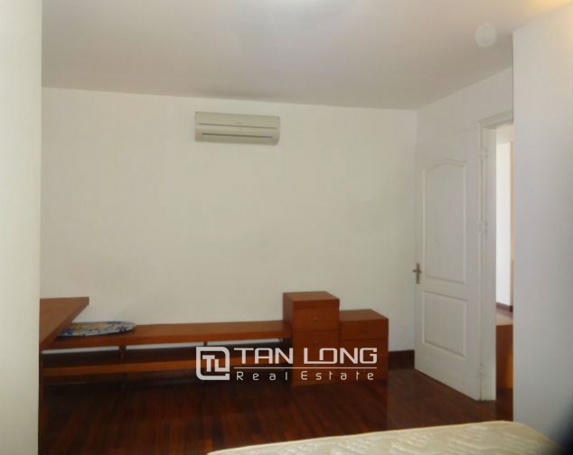 Nice 3 bedroom apartment to rent in 713 Lac Long Quan, Tay Ho, Hanoi 1