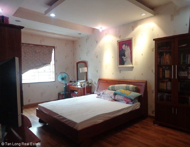 Nice 3 bedroom apartment to sale in 249A Thuy Khue, Tay Ho, Hanoi 6