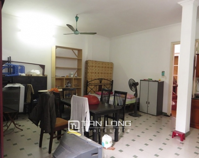 Nice 3 storey villa with big courtyard for rent in Tong Duy Tan, Ba Dinh, Hanoi 5