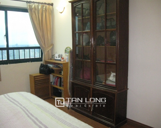 Nice aparment with 3 bedrooms for sale in 71 Nguyen Chi Thanh, Dong Da district 5