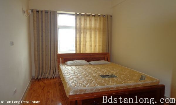 Nice apartment for rent in 713 Lac Long Quan street 7