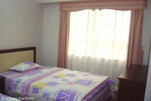 Nice apartment for rent in Thanh Cong tower, 57 Lang Ha street. 9