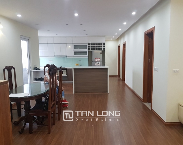 Nice apartment in Golden Palace, Me Tri,  Hanoi for rent 3