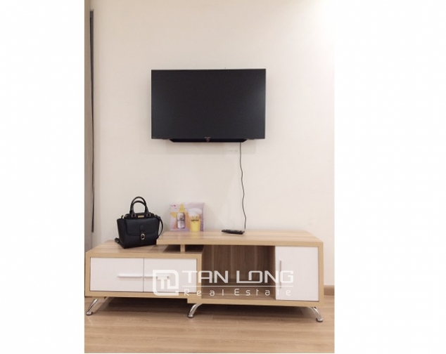 Nice apartment in Vinhomes Nguyen Chi Thanh, Dong Da street, Hanoi for lease 2