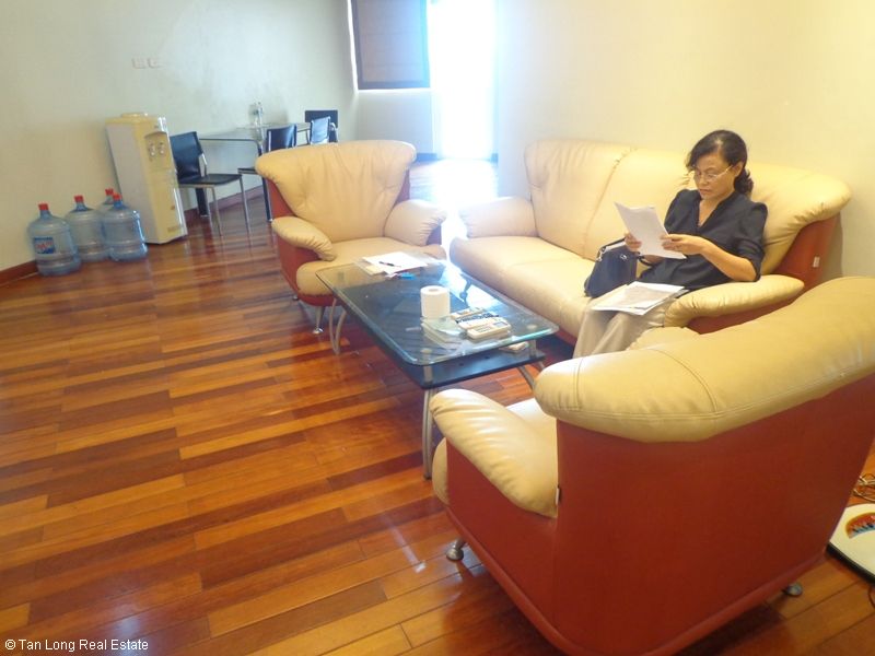 Nice apartment with 3 bedrooms for lease in 34T Trung Hoa Nhan Chinh Urban, Cau Giay, Hanoi 2