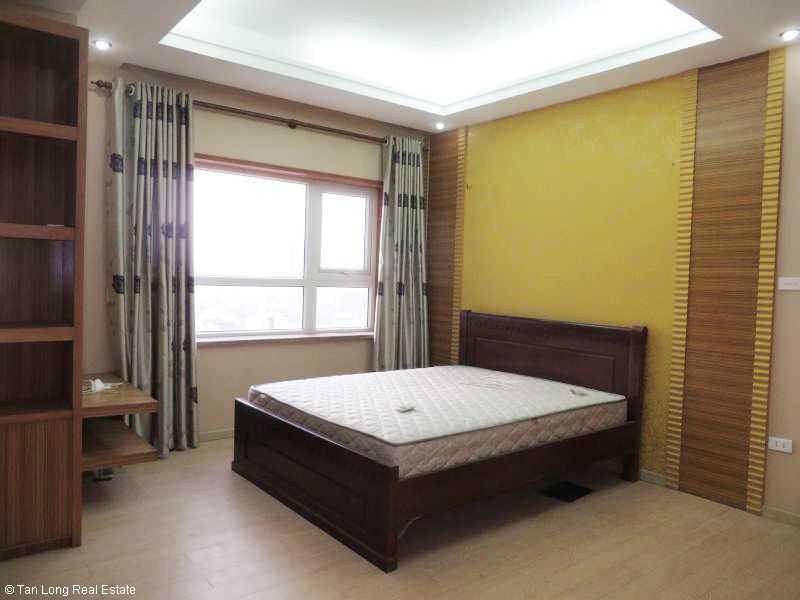 Nice fully-furnished 3 bedroom apartment for rent in M5 Nguyen Chi Thanh, Dong Da district, Hanoi. 10