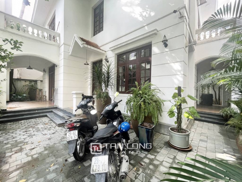 Nice garden villa for rent in alley 31 Xuan Dieu, Tay Ho, Hanoi 3