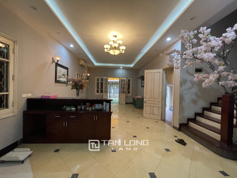 Nice garden villa for rent in Tay Ho area, close to Bangladesh Embassy in Vietnam 9