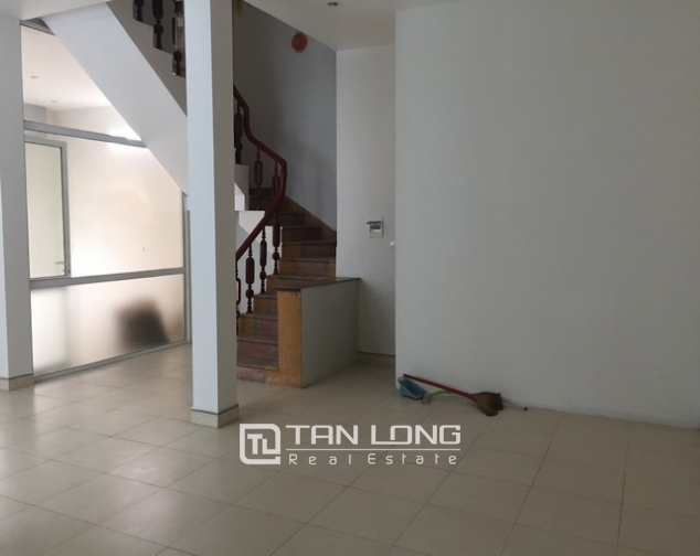 Nice house with 3 floors in Sai Dong street, Long Bien Street for lease 2
