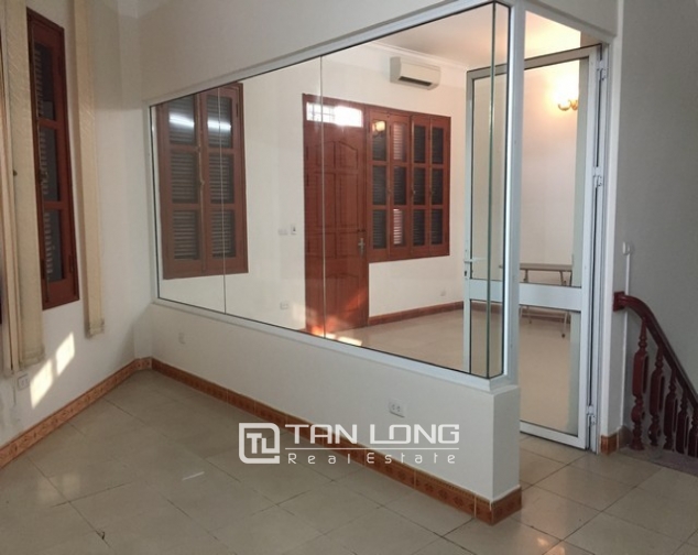Nice house with 3 floors in Sai Dong street, Long Bien Street for lease 4